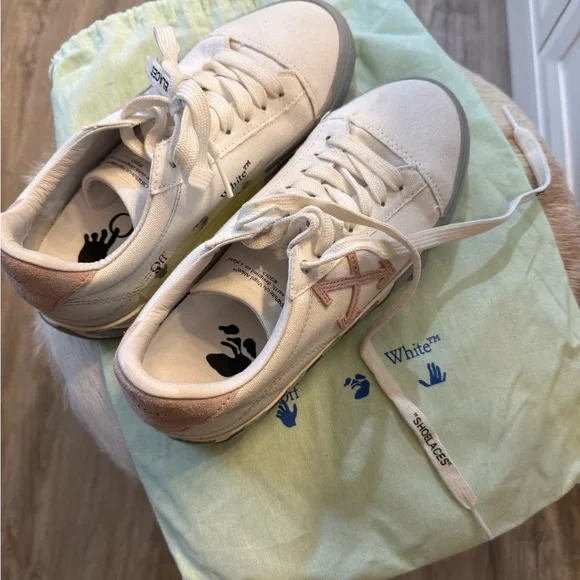 Off-White Shoes Offwhite Vulc Low Canvas Womens Sneakers White